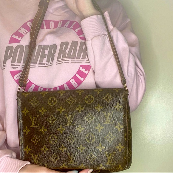 ✈️SOLD✈️ Authentic LV Monogram Musette Tango Bag - Picture 12 of 12